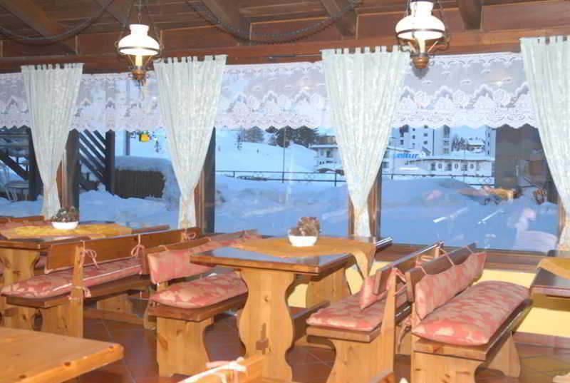 Hotel Biancaneve Sestriere Exterior photo