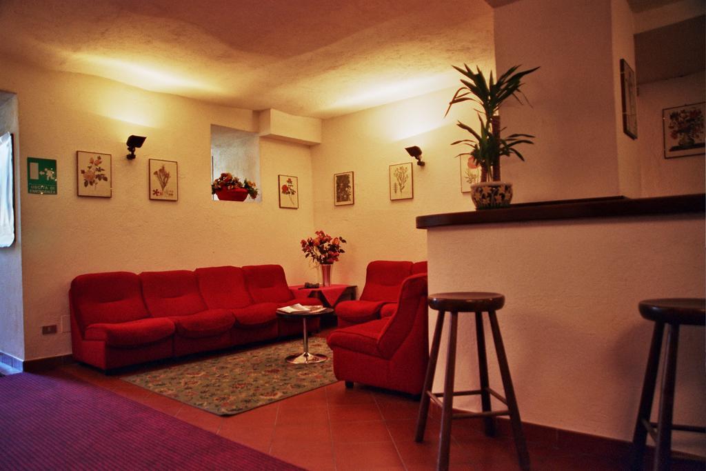 Hotel Biancaneve Sestriere Exterior photo