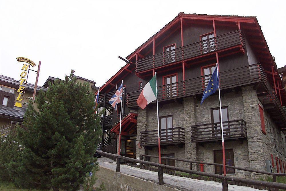 Hotel Biancaneve Sestriere Exterior photo
